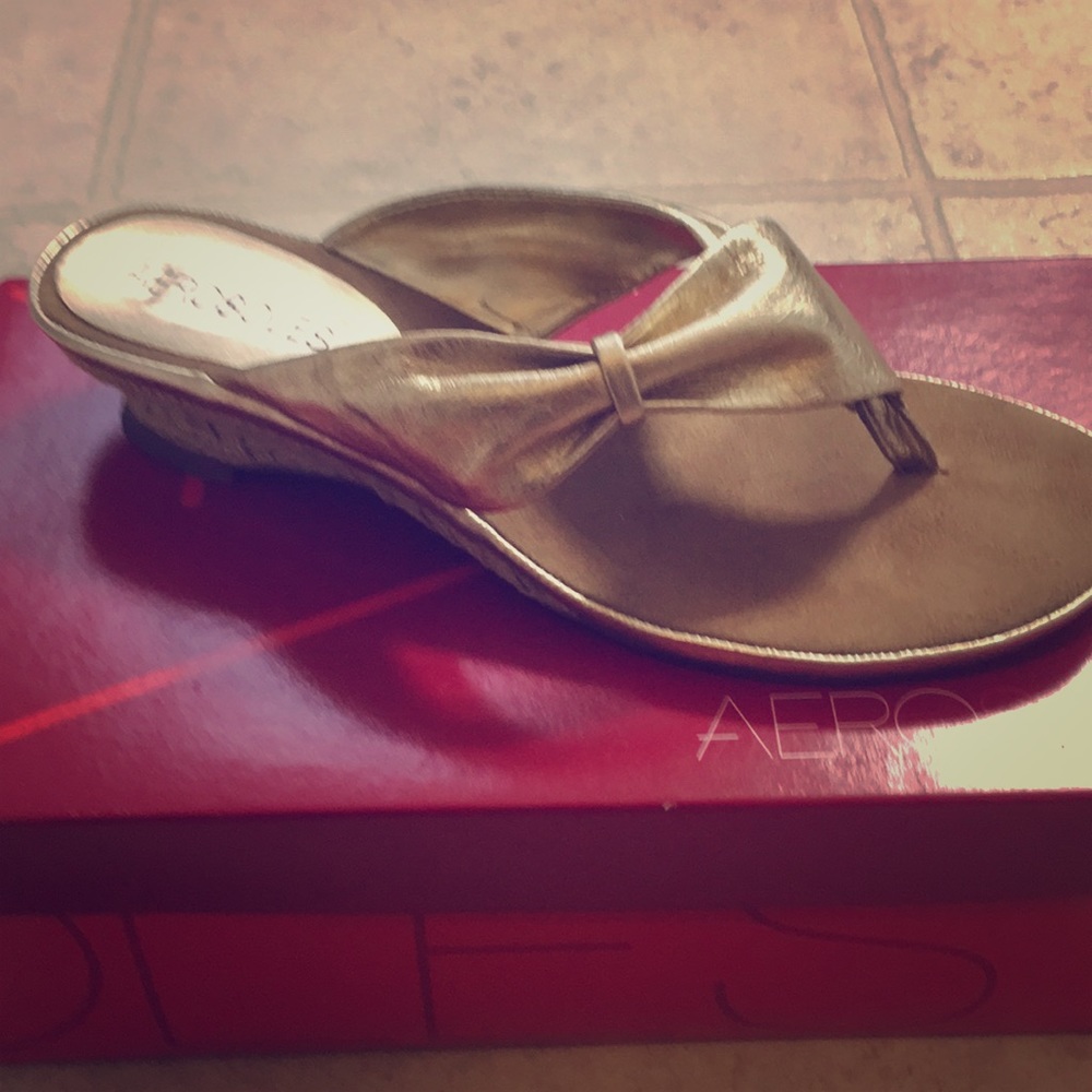 Aerosoles 6 1/2 M Gold